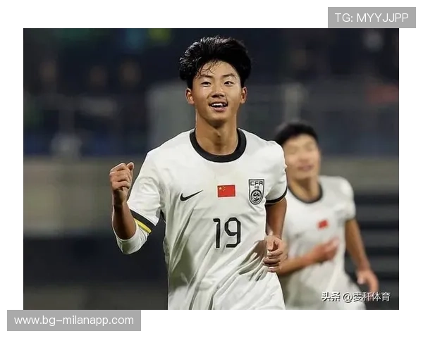中国球员留洋喜讯：首次首发赢满堂彩